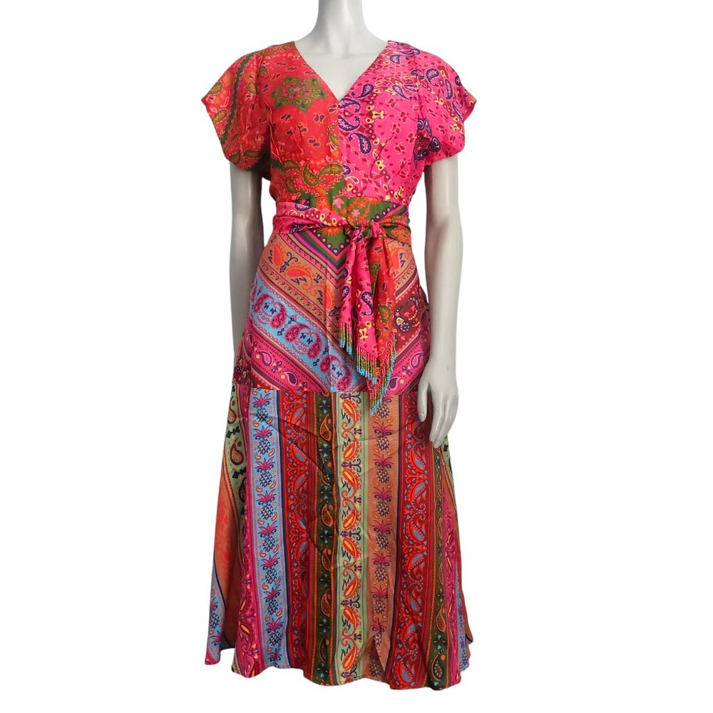 Stunning FARM Rio Paisley Bandana Print Waist-binding midi dress
